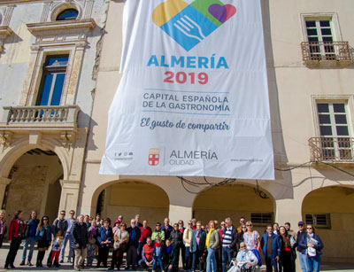 Noticia de Almera 24h: Medio centenar de turistas se adentran en la sabrosa historia de la Capital Gastronmica