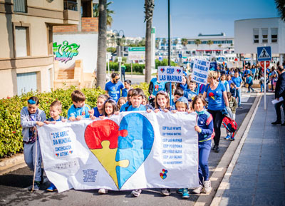 Noticia de Almería 24h: Marea azul para concienciar y visibilizar el Autismo