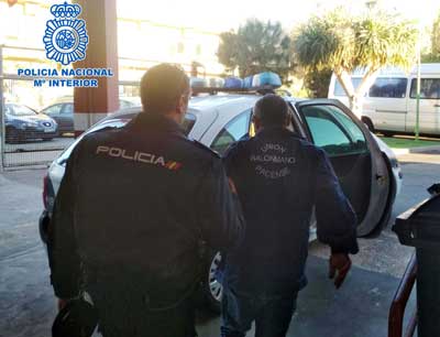 La Policía Nacional detiene en Roquetas de Mar a un fugitivo buscado por narcotráfico en Francia