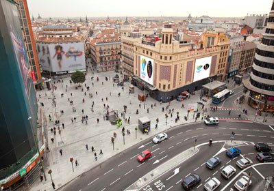 Almería se proyecta como destino turístico desde la madrileña Plaza de Callao, uno de los puntos más transitados de toda Europa