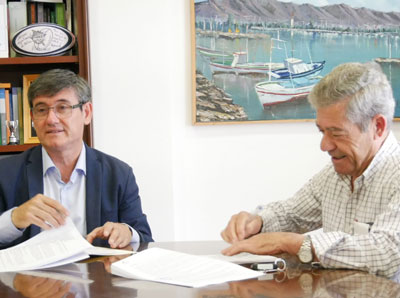 Noticia de Almería 24h: Firmado el contrato de obra de ampliación del Consultorio Médico de La Curva