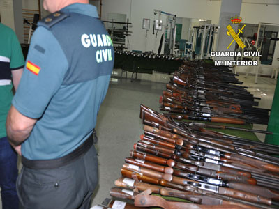 Noticia de Almera 24h: Se subastan cerca de 400 armas en la Comandancia de la Guardia Civil de Almera