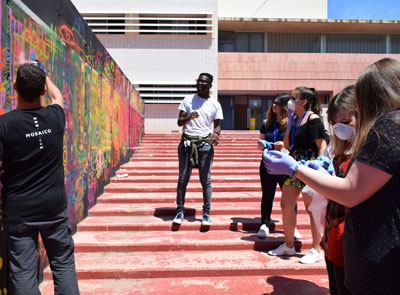 Estudiantes De Austria, Bulgaria, Hungra, Italia Y Rumania Participan Con Alumnos Del IES Villa De Vcar En Un Taller De Graffiti