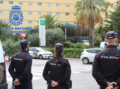 Noticia de Almería 24h: Detenido por agredir a un médico tras la muerte de su hija en Torrecárdenas