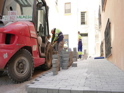 Noticia de Almería 24h: En marcha las obras de adoquinado del callejón Iglesia