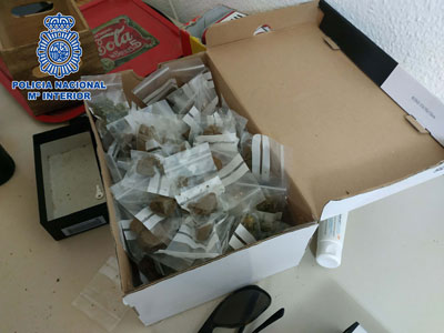 Noticia de Almería 24h: La Policía Nacional interviene ante una fuerte discusión de una pareja de madrugada y encuentra drogas preparadas para su venta