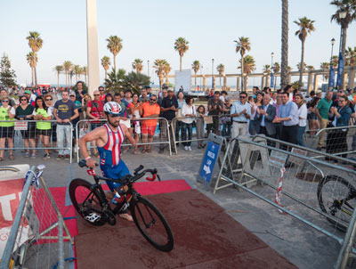 Noticia de Almería 24h: El Campeonato de España de Triatlón sprint y Acuatlón, congregó a más de 2.400 deportistas