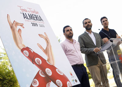 Noticia de Almera 24h: Alegra en forma de manos de mujer, cartel anunciador de la Feria de Almera 2019 en honor a la Virgen del Mar