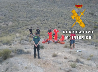 Noticia de Almera 24h: La Guardia Civil coordina el rescate de un ciclista que cay por un barranco en Hurcal de Almera  