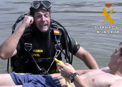 Noticia de Almería 24h: La Guardia Civil interviene una moto acuática implicada en un accidente en Roquetas de Mar  