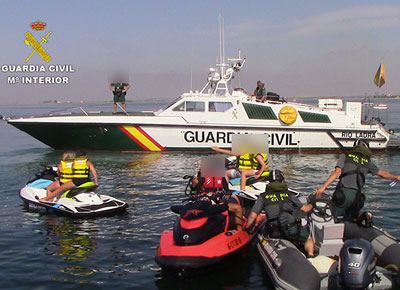 Noticia de Almería 24h: Comienza con 12 denuncias la Campaña de Vigilancia de barcos de recreo y motos acuáticas en Almería  