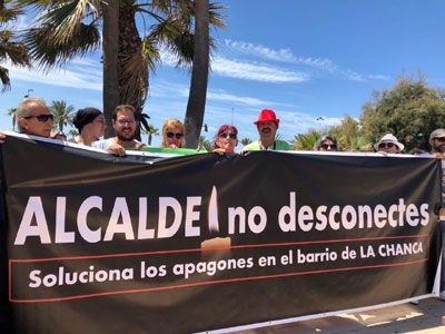 El consejero de Fomento no responde al parlamentario de Adelante Andalucía, Diego Crespo, sobre sancionar a Endesa por los cortes de luz en barrios de Almería