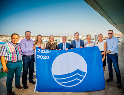 Noticia de Almería 24h: El Puerto de Roquetas recupera su bandera azul e iniciará en septiembre los trámites para construir la nueva Lonja