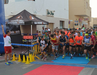 Noticia de Almera 24h: Mauricio Lobato y Elena Weyh ganan la I Carrera de Las Dunas, en Cabo de Gata