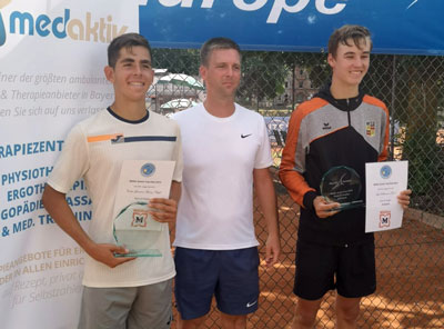 Primer ttulo internacional para el tenista almeriense Carlos Guerrero al ganar el sub16 de Ulm (Alemania)