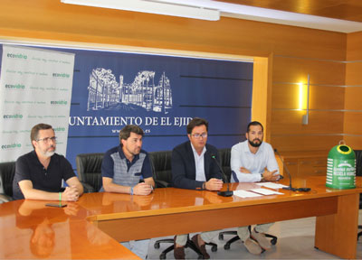 Noticia de Almería 24h: El Ejido luchará por su reconocimiento ambiental de la mano de 45 bares y chiringuitos de la localidad