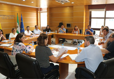 Noticia de Almería 24h: El proceso de modernización del alumbrado público se iniciará a finales de agosto para mejorar la eficiencia energética 