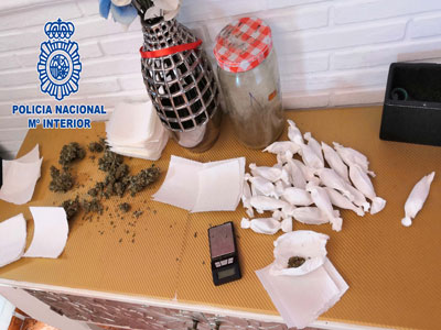 Desmantelan una narcovivienda en la Caada, que funcionaba las 24 horas del da como supermercado de droga 