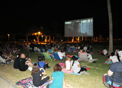 Unas 11.000 personas han disfrutado este verano de los 34 títulos de cine que se han proyectado al aire libre en todo el municipio