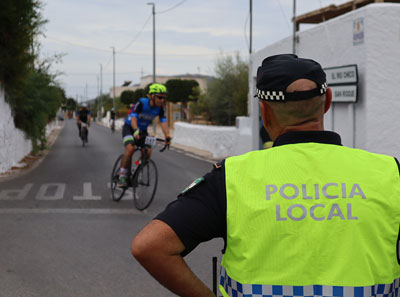 Noticia de Almería 24h: La Policía Local de Berja se suma a la campaña sobre distracciones al volante de la DGT
