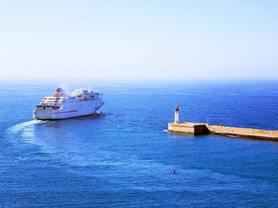 Noticia de Almera 24h: El Puerto de Almera cierra la Operacin Paso del Estrecho con 582.000 pasajeros, un 4,2% ms que el ao pasado