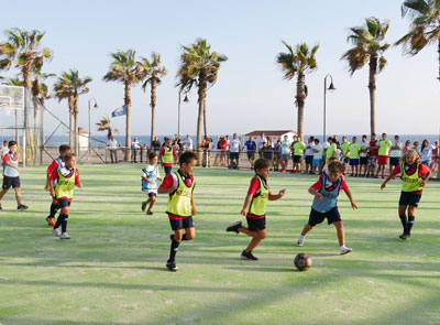 Noticia de Almera 24h: Deporte y diversin con vistas al mar en Adra, gracias a la nueva pista multideportiva de El Palmeral