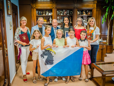 La bailaora roquetera Mara Carricondo recibe la medalla de oro de la Orden de la Sonrisa en Polonia