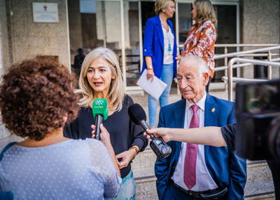 Noticia de Almera 24h: La consejera de Cultura visita el Ayuntamiento de Roquetas de Mar y la Torre de Cerrillos