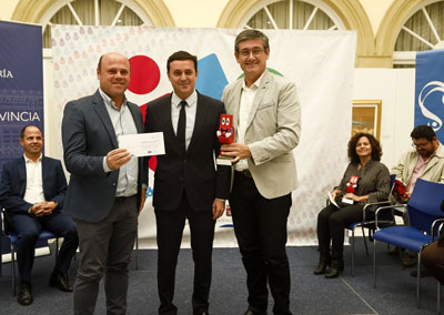 Ayuntamiento de Adra recibe un reconocimiento por su difusión de los valores deportivos