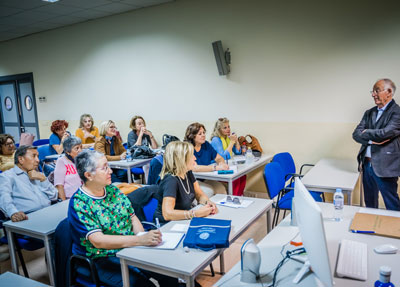 La Universidad de Mayores inicia un nuevo curso en su sede de Roquetas de Mar con 143 alumnos