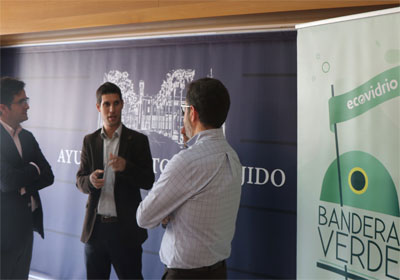 Noticia de Almería 24h: El Ejido supera el reto del Movimiento Banderas Verdes de Ecovidrio y aumenta el reciclaje de vidrio un 50%