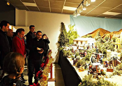 Noticia de Almería 24h: El Belén Municipal de Adra ha sido inaugurado y bendecido y está disponible durante la Navidad en el Centro Cultural