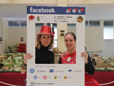 Noticia de Almera 24h: El Mejor Selfie de la Navidad contina recorriendo los comercios de El Ejido