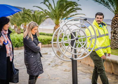 Noticia de Almería 24h: El Ayuntamiento instala una quincena de aparatos biosaludables en Villa África y El Parador
