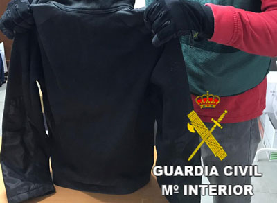 Noticia de Almería 24h: La Guardia Civil detiene al autor del robo con fuerza mediante escalo en una vivienda de Roquetas de Mar 