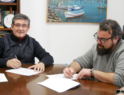 Noticia de Almera 24h: Manuel Corts firma el convenio para que el Juergas Rock aterrice un verano ms en la ciudad de Adra