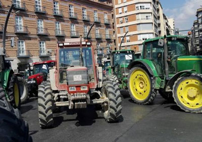 Noticia de Almera 24h: El Sector Agrario de Almera sacar sus camiones y vehculos agrcolas a la calle el 29 de enero