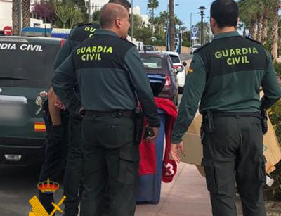 Noticia de Almería 24h: Le golpean en la cabeza y le realizan cortes en los brazos para que renuncie al alquiler