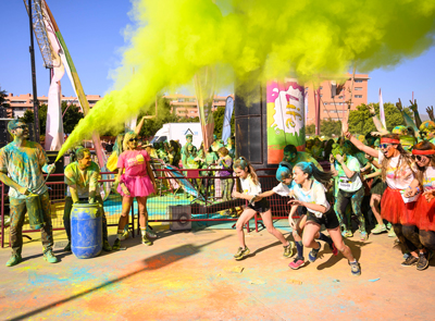 Noticia de Almera 24h: Ms de 1.600 almerienses sienten los colores en la tercera edicin de la carrera Holi Life