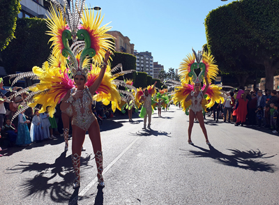 Noticia de Almería 24h: Almería se lanza a la calle para vivir su domingo grande de Carnaval, con desfile y fiesta de la sobrasada