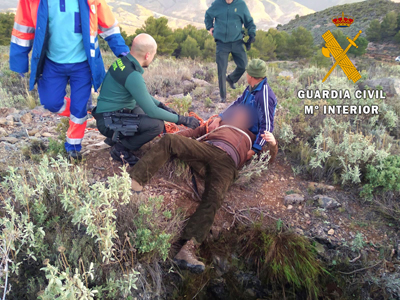 Un cazador cae a un pozo sin asegurar y es rescatado por la Guardia Civil