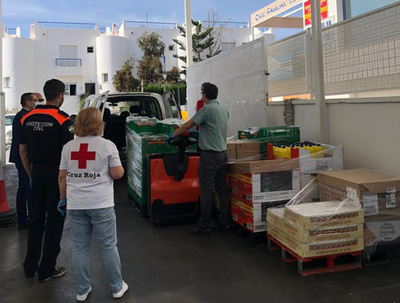 Mercadona Mojcar dona un lote de productos a  Cruz Roja  de la localidad