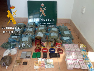 Noticia de Almería 24h: La Guardia Civil desmantela un activo punto de venta de drogas en Roquetas de Mar