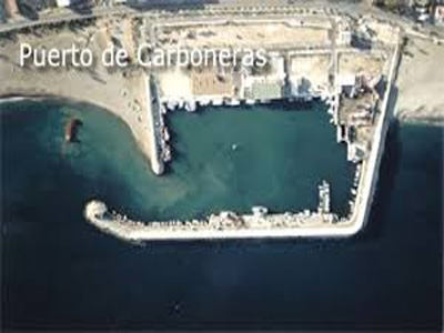 Noticia de Almería 24h: El Ayuntamiento apoyará a los pescadores en su concentración para frenar la reordenación del puerto