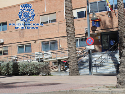 La Policía Nacional detiene en El Ejido al autor de un robo con violencia e intimidación en un establecimiento