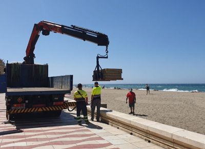 El Ayuntamiento comienza la instalacin de las pasarelas en las playas de la ciudad