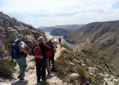 Noticia de senderismo en Almería 24h: El PMD organiza para el verano rutas por la Cala San Pedro, La Molata y Las Acequias del Río 