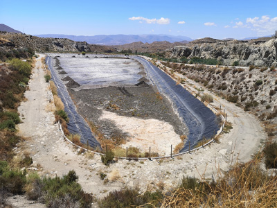 Noticia de Almería 24h: Tabernas acomete la limpieza de la depuradora para mejorar la calidad de las aguas residuales