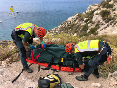 Rescatan el cadver de un hombre de 60 aos en una cueva de la Cala de San Pedro