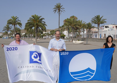 Noticia de Almería 24h: Las playas de Carboneras ya reciben a los bañistas con 3 banderas azules y 4 Q de Calidad Turística